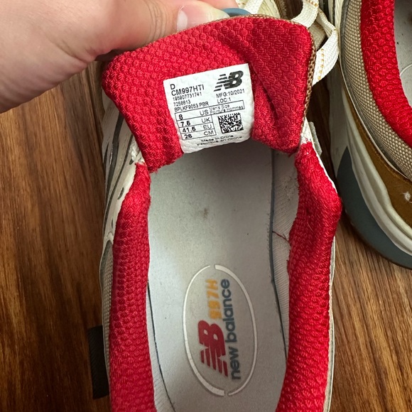 New Balance Sneakers - Picture 2 of 5